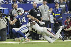 "The hot dog vendor had better chance": Chris Simms slams NFL referees over "Ridonkulous" PI call against Texans' Alec Pierce