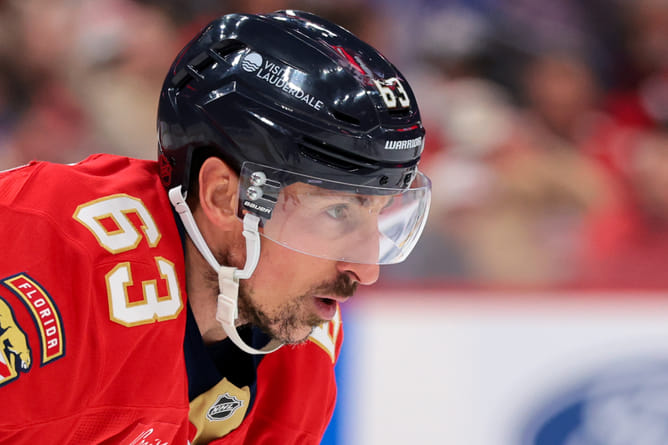 Brad Marchand weighs in on report claiming 95% chance of Quinn Hughes' exit from Canucks before season ends