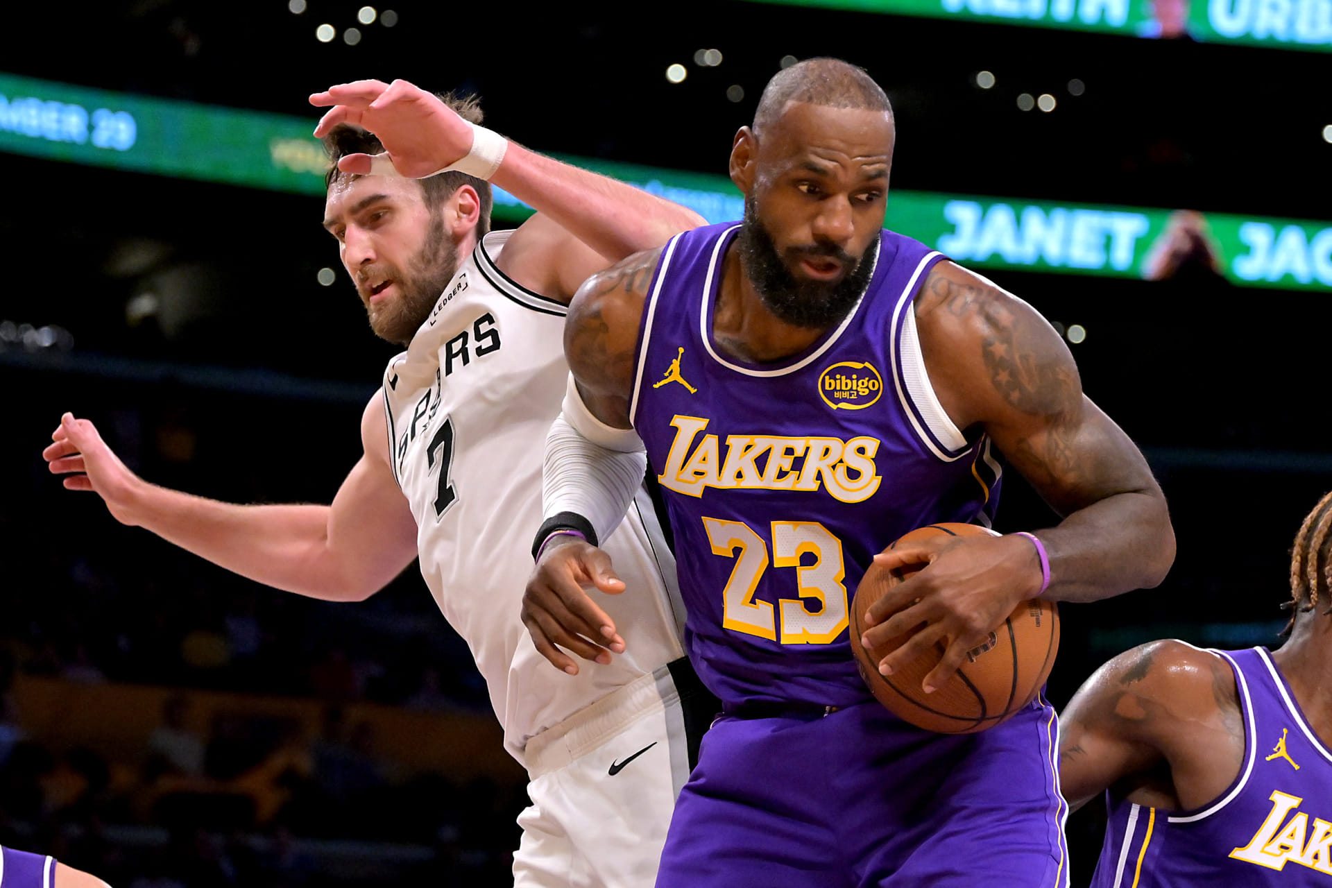 NBA: San Antonio Spurs at Los Angeles Lakers - Source: Imagn
