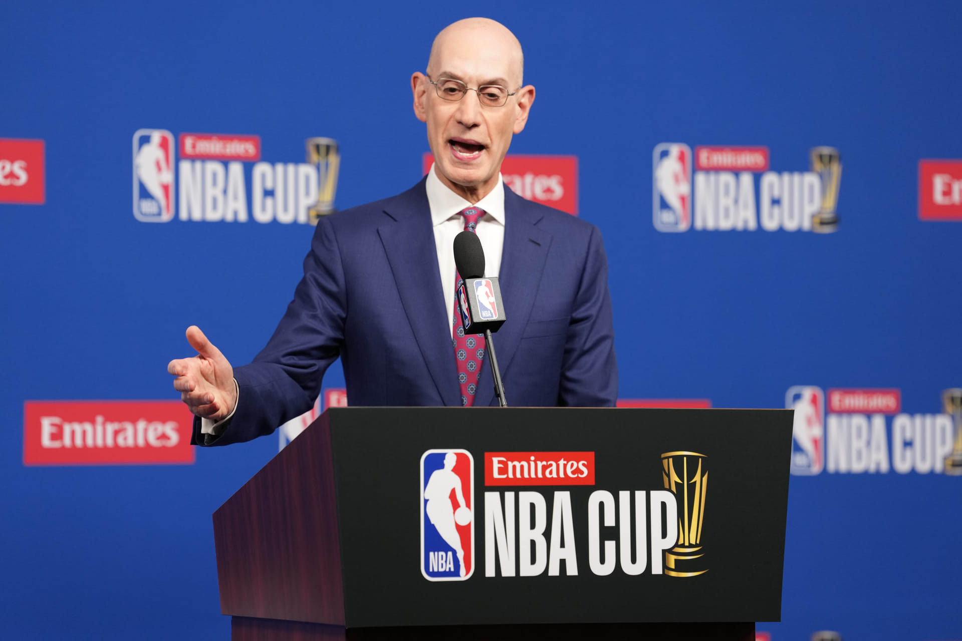 "LeBron can’t sit for his steroids anymore" - NBA Fans Erupt as Adam Silver Rolls Out Dramatic Update to Injury Report Policy