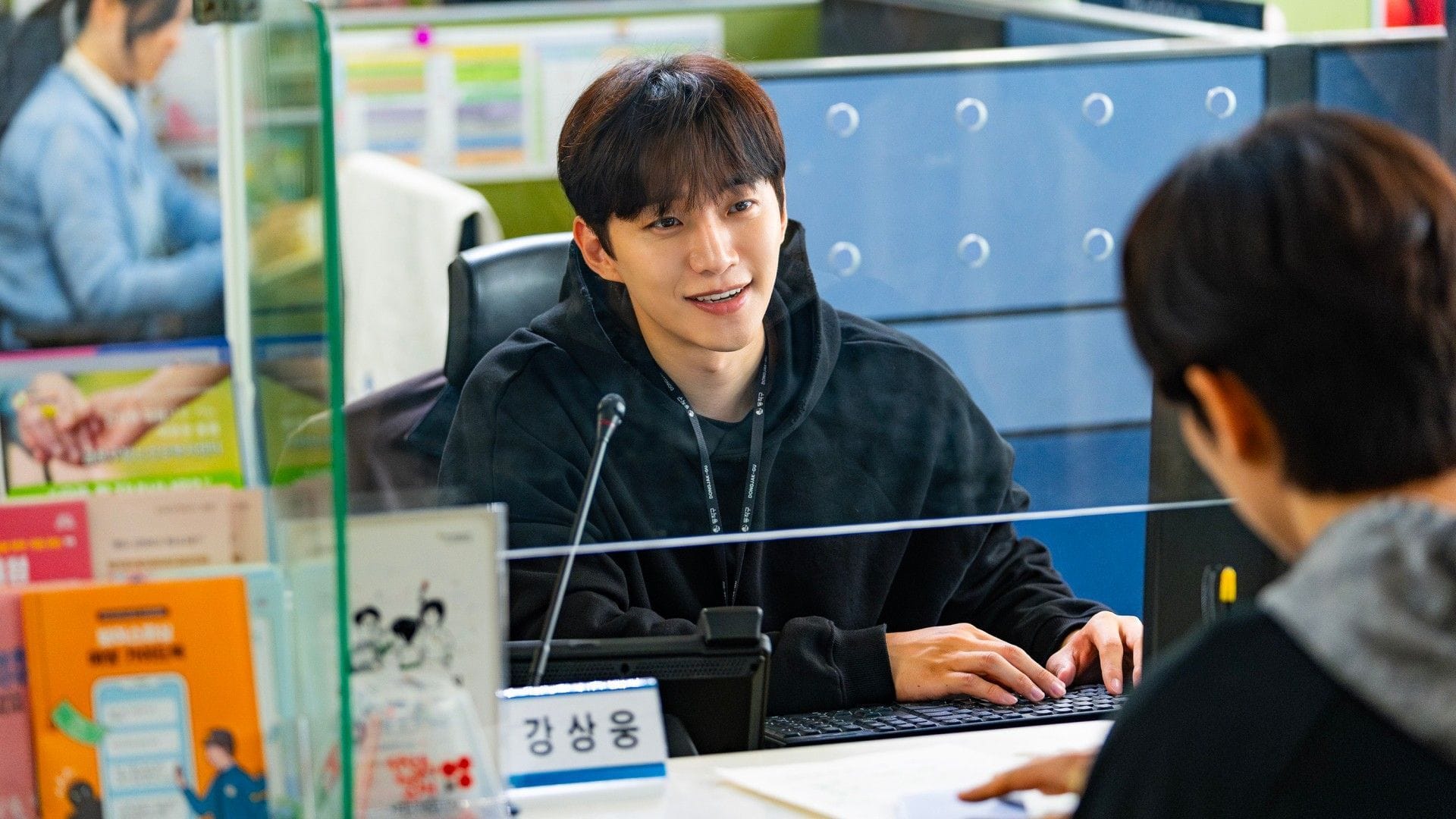 Still from Cashero (Image via X/@NetflixKR)