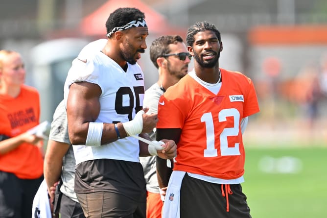 Myles Garrett doesn't mince words on Shedeur Sanders' 4-TD game as Browns lose 31-29 to Titans