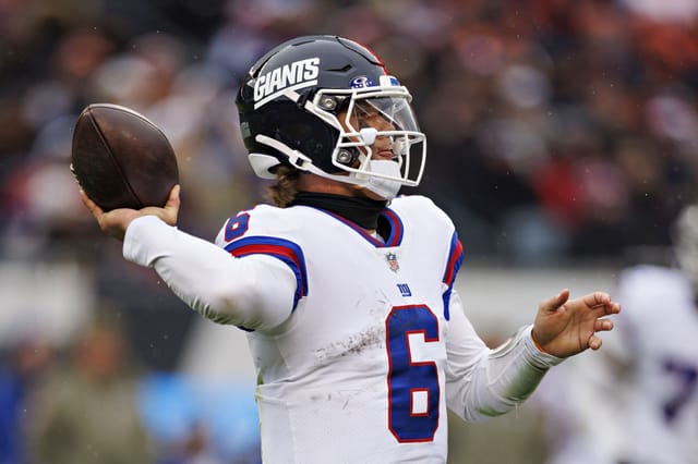 Jaxson Dart at New York Giants v Chicago Bears - NFL 2025 - Source: Getty