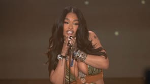 What did India Love do at The Streamer Awards 2025? Streamer gets called “female Kanye” for her actions