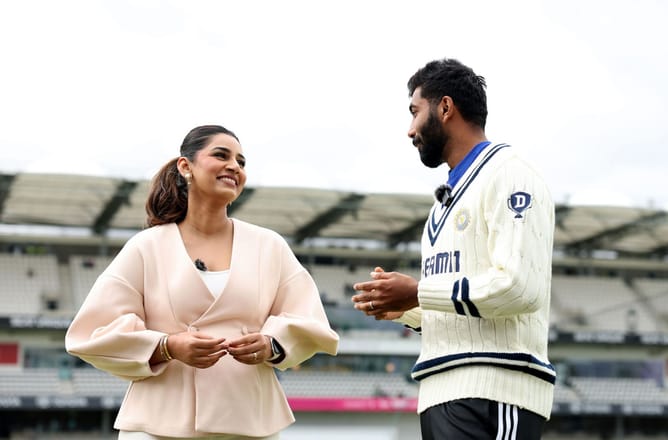 “Our chaos and our calm” - Sanjana Ganesan wishes Jasprit Bumrah on 32nd birthday with adorable post [In Picture]