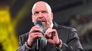 Triple H may be forced to bring a legendary WWE star to SmackDown asap