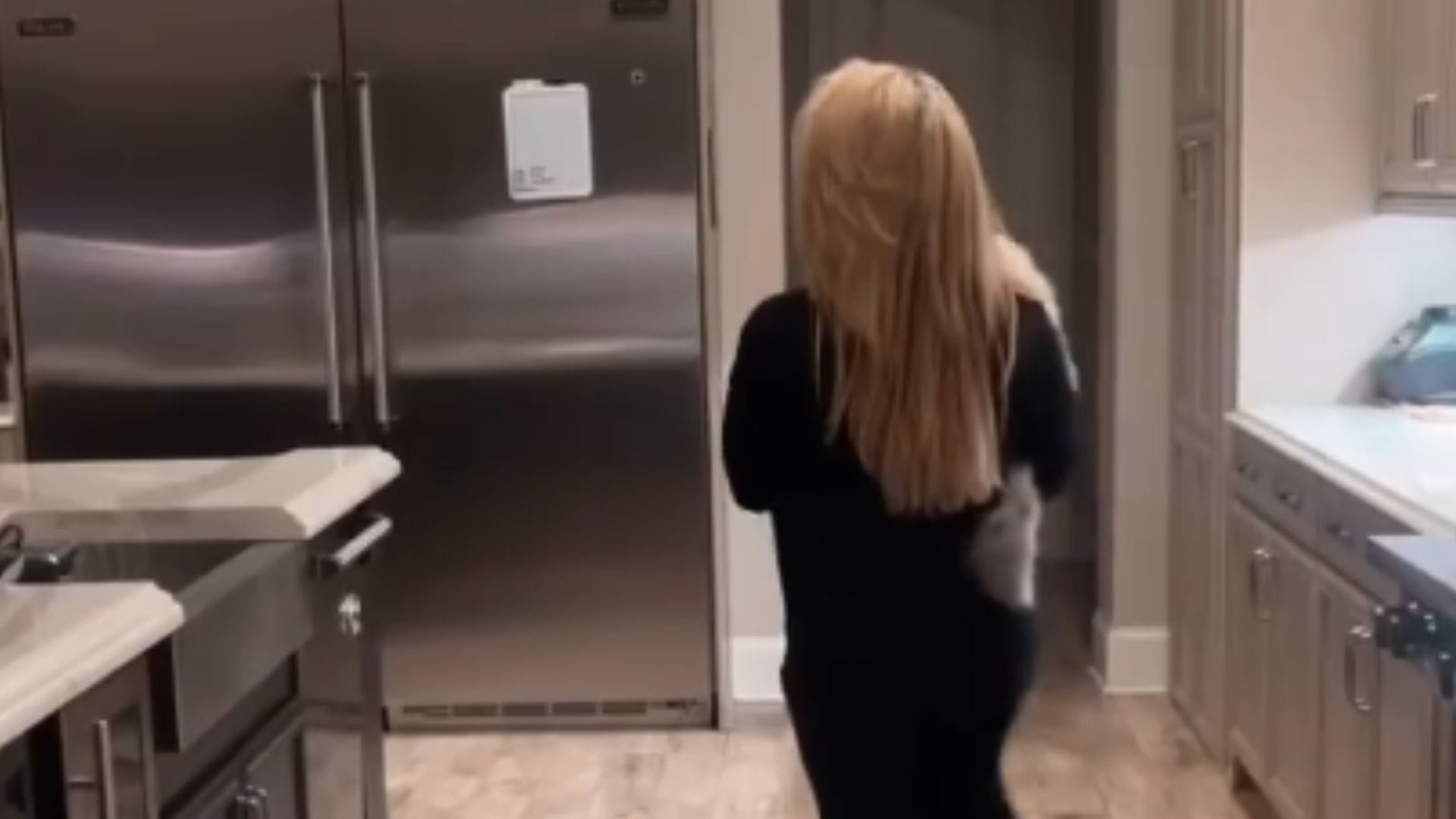 3-time champion talks about her wardrobe malfunction! [Image credit: star