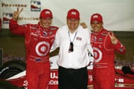 Scott Dixon with Chip Ganassi and Dan Wheldon at the Firestone Indy 200 - Source: Getty