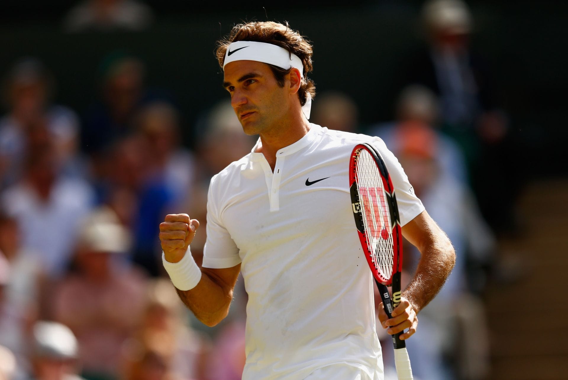 Roger Federer celebrating a point at the 2015 Wimbledon Championships (Source: Getty)