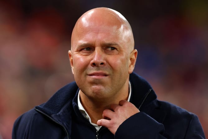 "Too much at the crime scene" - Arne Slot calls out Liverpool star for errors this season after Leeds draw