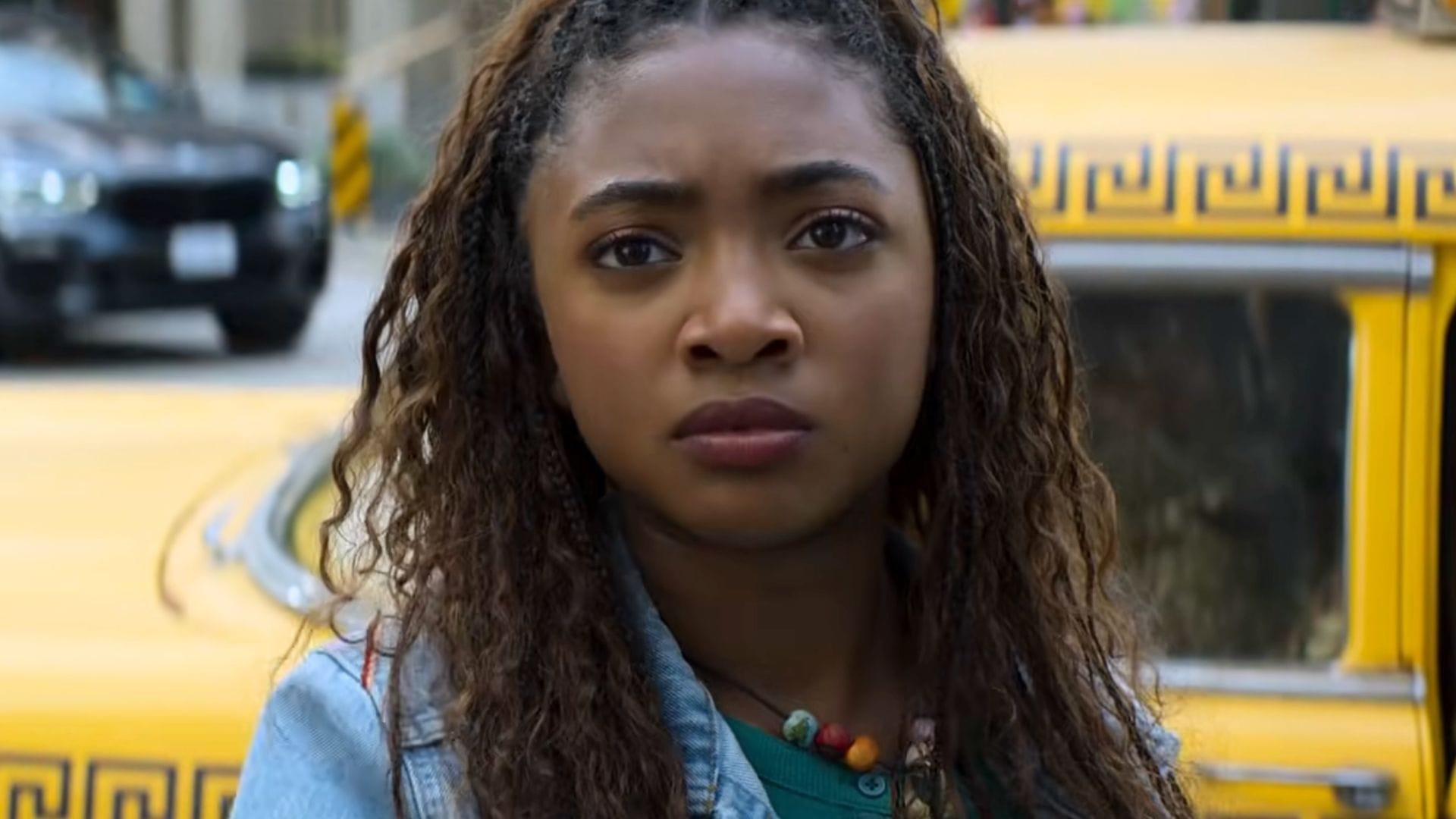 Ještě ze speciálního vzhledu pro sezónu 2 Percyho Jacksona a olympioniků (obrázek přes YouTube/Disney Plus)