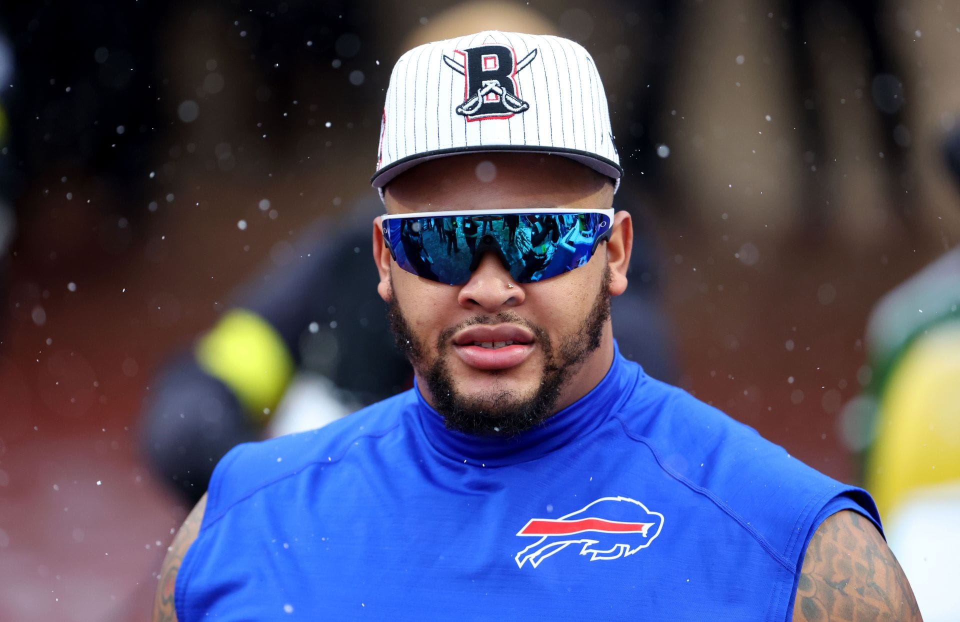 Dion Dawkins drops blunt message for Drake Maye and Patriots' "hat and t-shirt" game in Week 15