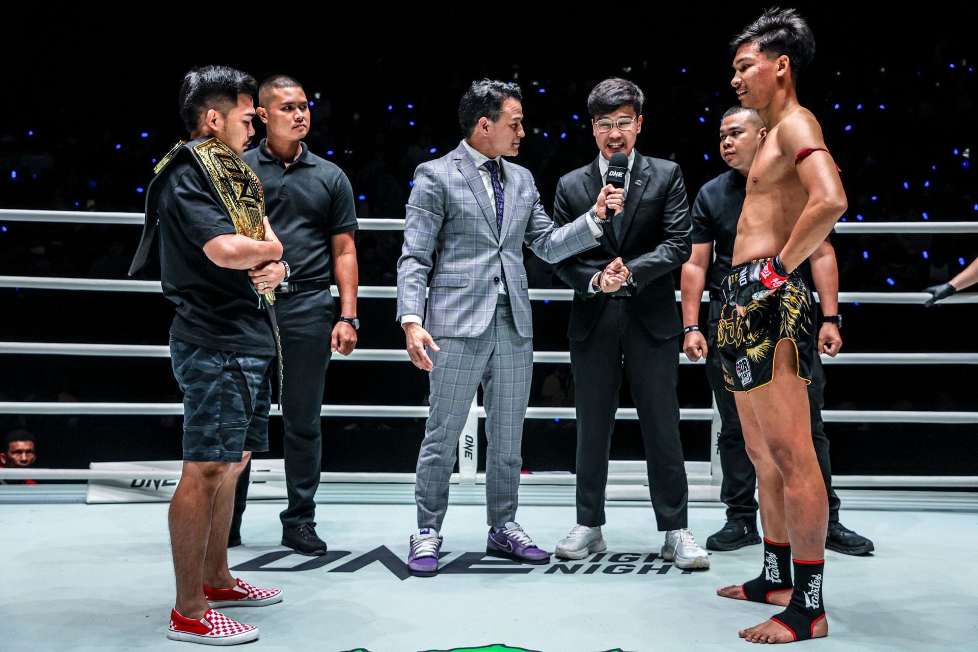 Aliff Sor Dechapan (R) and Prajanchai | Image by ONE Championship