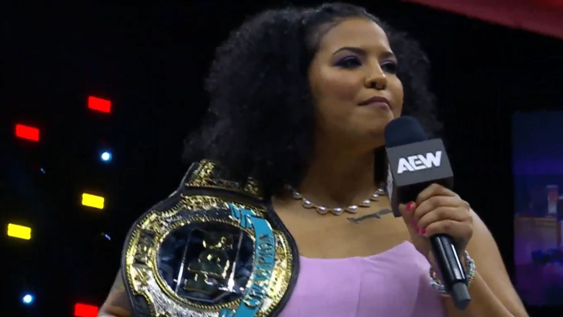 Mercedes Mone showing off her belts (Source: @MercedesVarnado on X)