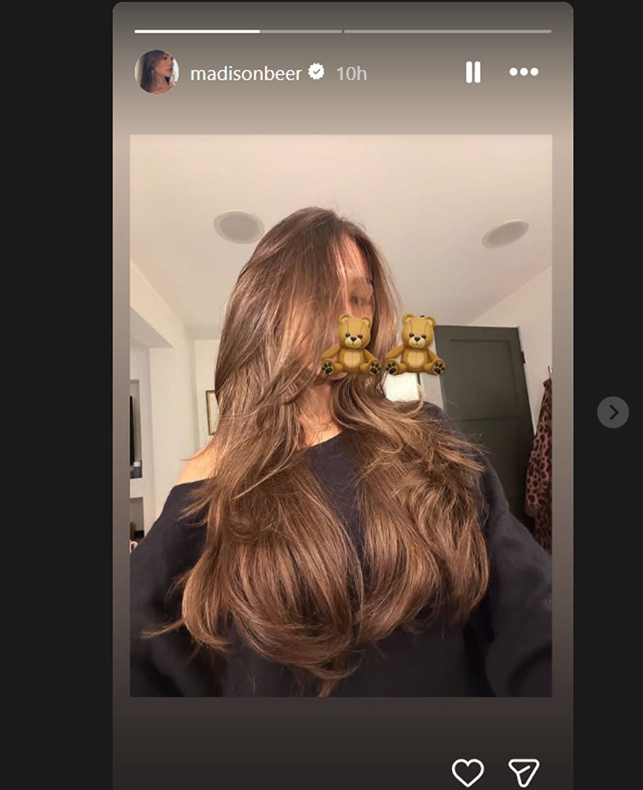 [PIC] Justin Herbert’s GF Madison Beer shows off new caramel brown ...
