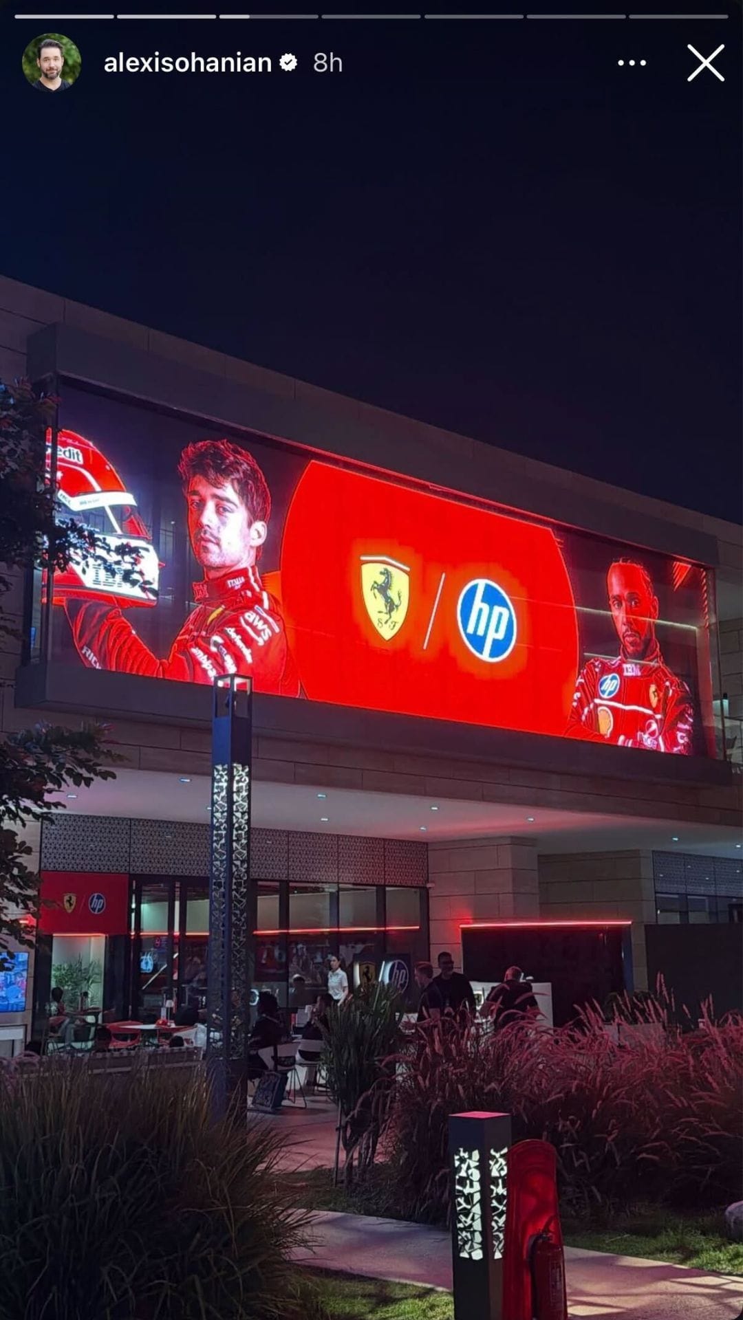 Via @alexisohanian on Instagram 