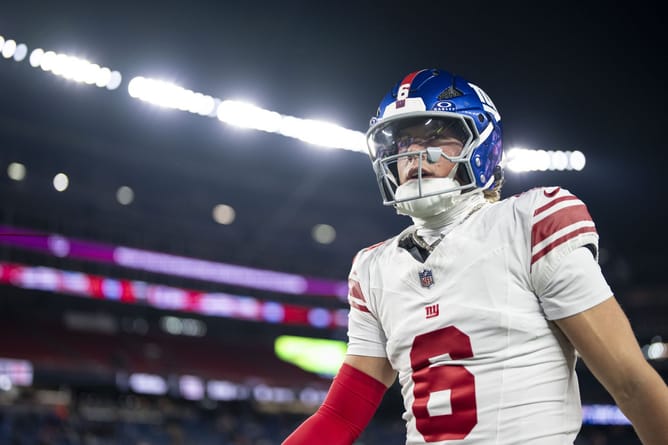 Jon Gruden urges Jaxson Dart to be more responsible as Giants QB takes massive hit after returning from concussion