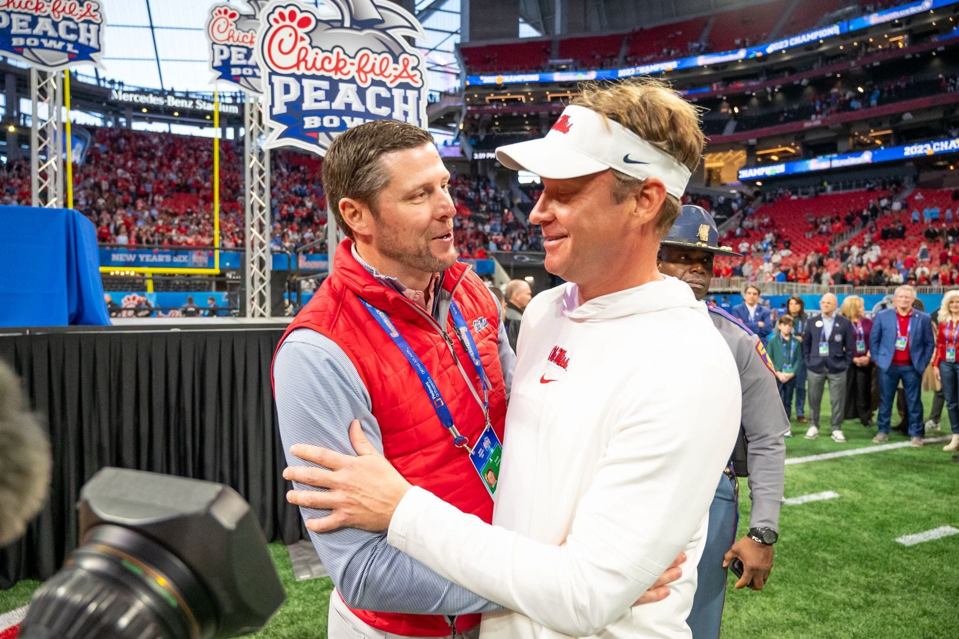 Ole Miss AD Keith Carter calls out Lane Kiffin’s false declare about not being allowed to educate within the Playoff, reveals actual wrinkle Ole Miss AD Keith Carter calls out Lane Kiffin’s false declare about not being allowed to educate within the Playoff, reveals actual wrinkle