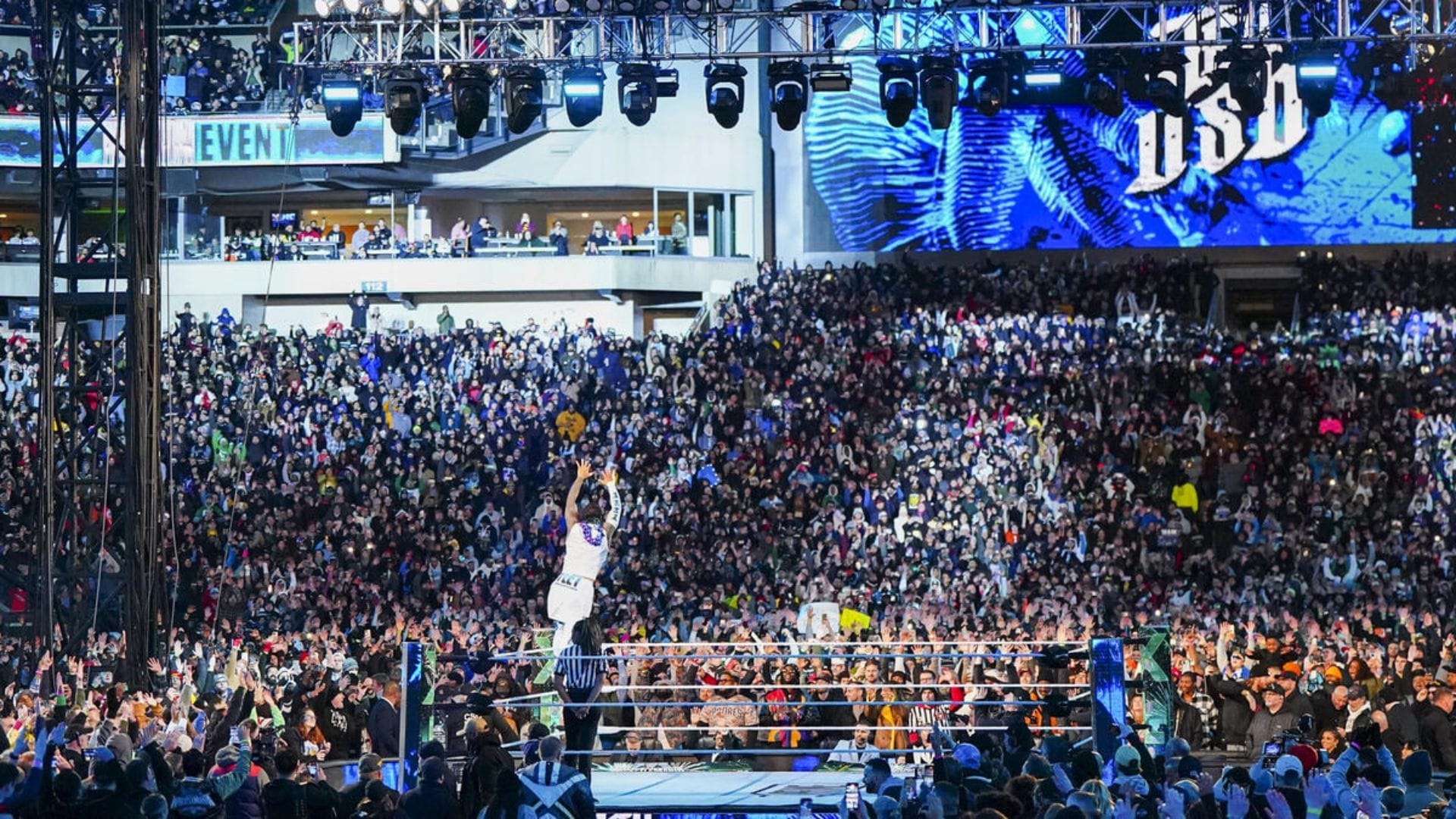 WWE fans YEETING at WrestleMania 40 [Image Credits: WWE.com]