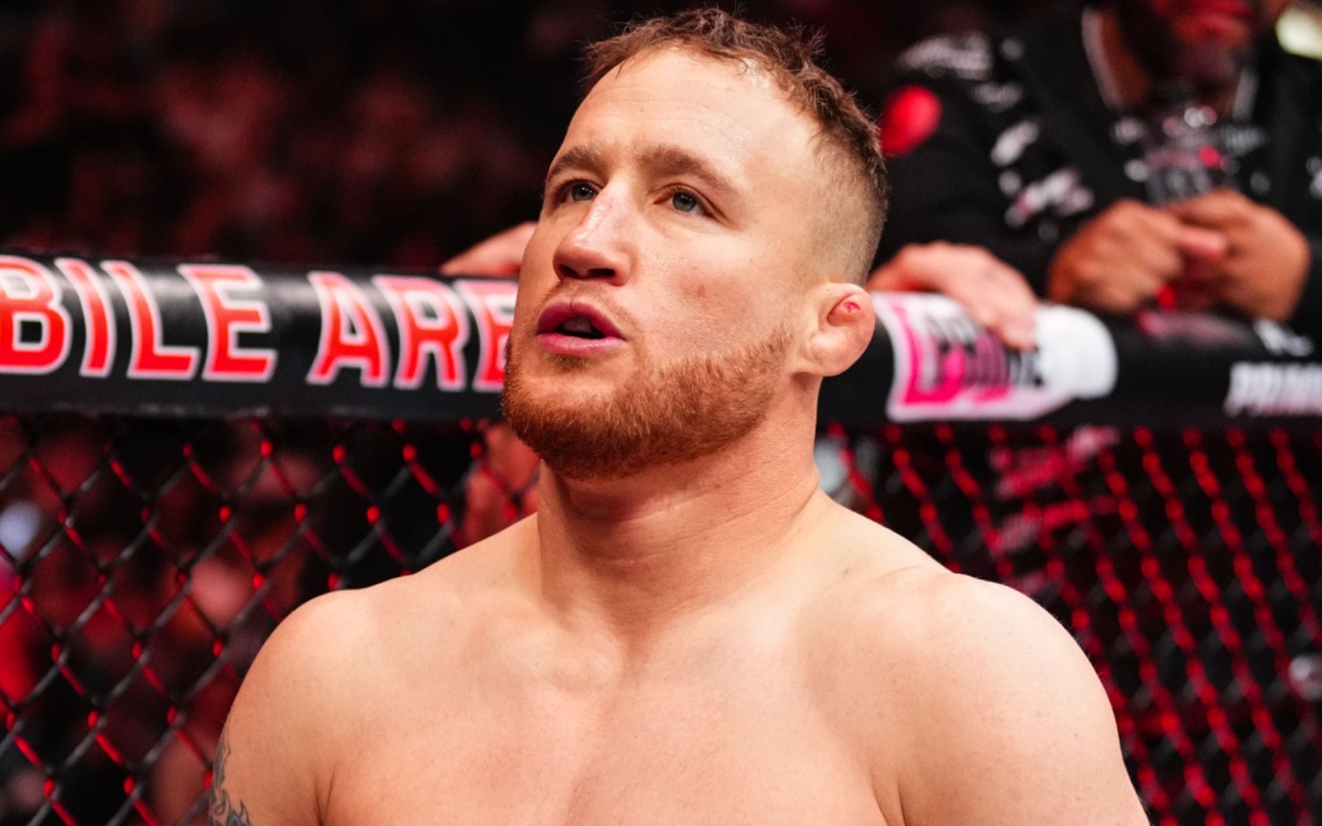 Justin Gaethje addresses fellow UFC lightweight offering to help him train. [Image courtesy: Getty Images]