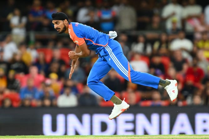 “Chahal used to do all that” - Former India batter’s blunt warning to Arshdeep Singh after pacer’s struggles in IND vs SA 2025 2nd T20I