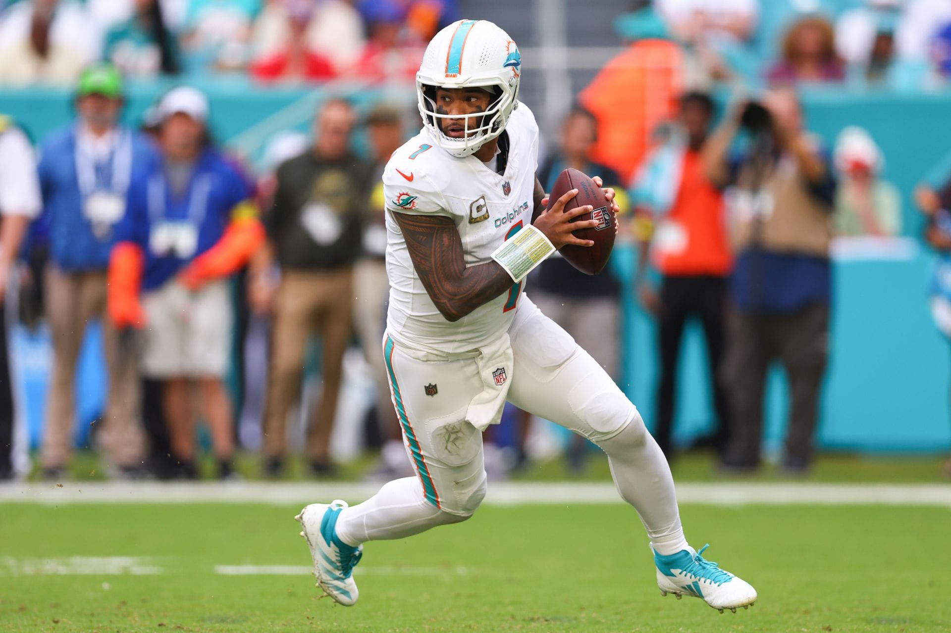 Tua Tagovailoa at Buffalo Bills v Miami Dolphins - NFL 2025 - Source: Getty