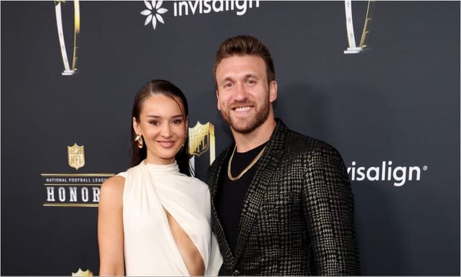 Kyle Juszczyk and wife Kristin dress up in cowboy-themed winterwear to enjoy snowfall during 49ers bye week