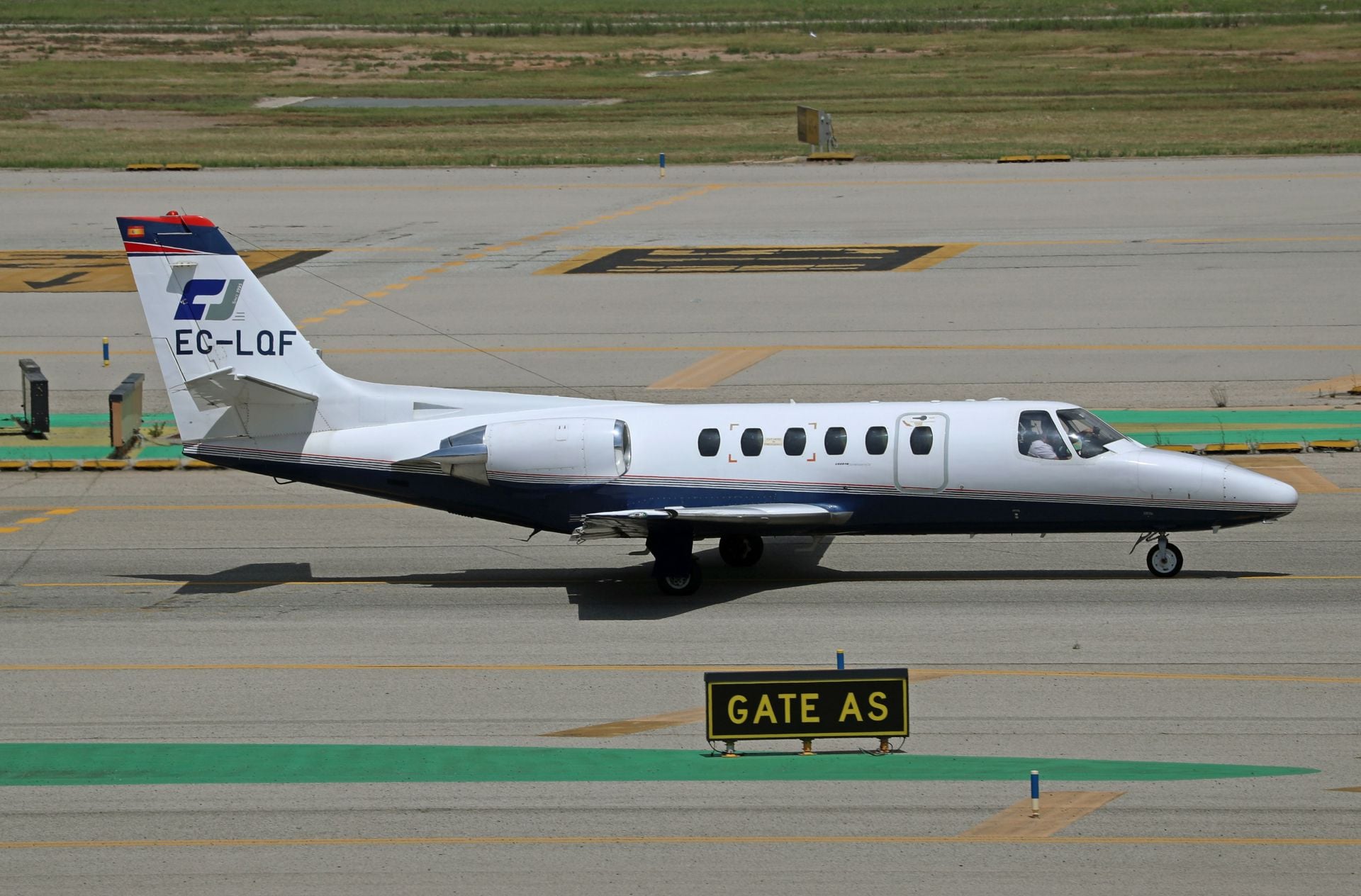 What we know about the Cessna C550 business jet as federal ...