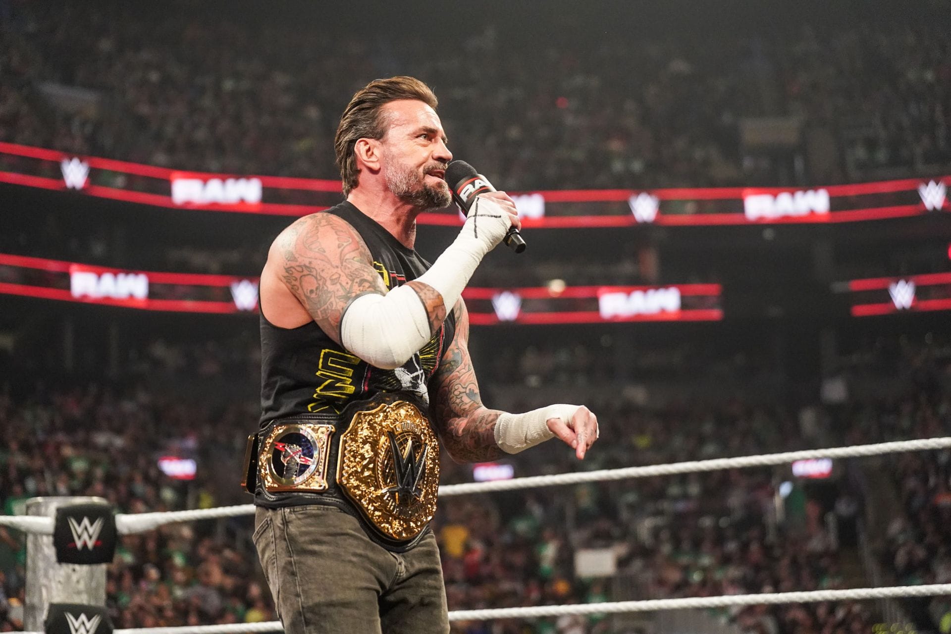 Monday Night RAW - Source: Getty