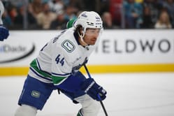 NHL trade rumors: Insider reports Canadiens, $1.55B franchise join hunt for Canucks' Kiefer Sherwood
