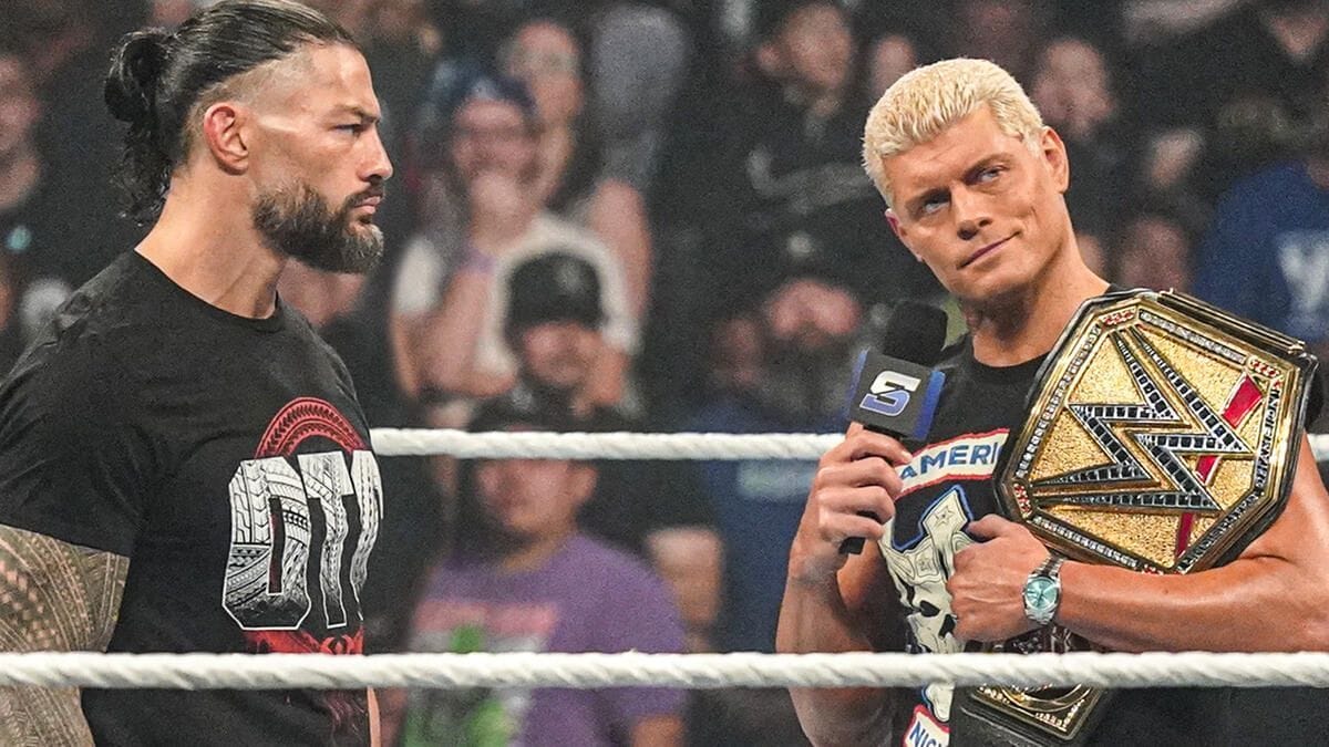 Roman Reigns (left) and Cody Rhodes on SmackDown [Picture credits: WWE.com]
