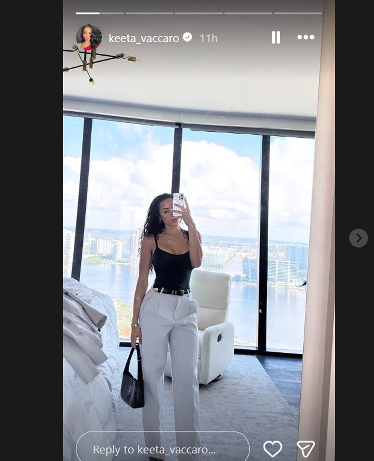 Tyreek Hill&#039;s ex-wife Keeta Vaccaro opts for wet hair look while posing with $2,650 Saint Laurent bag in chic mirror selfie [PIC]/@keeta_vaccaro