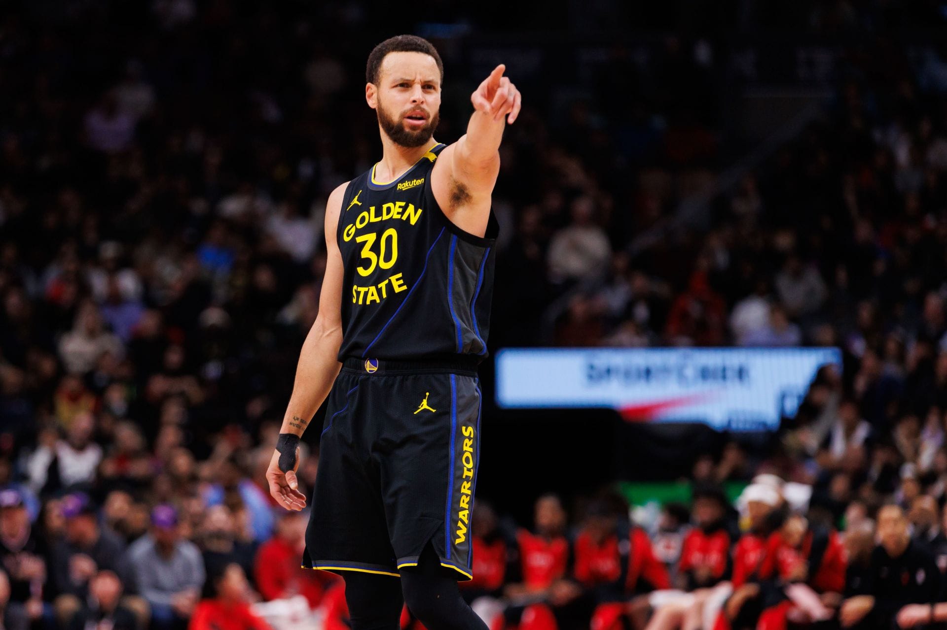 "Isn't going to cut it": Steph Curry makes feelings clear on one major issue with Warriors in loss to Toronto