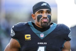 “Jalen Hurts is not a top 10 guy”: NFL analyst picks $39,486,058 sophomore QB’s abilities over Eagles star