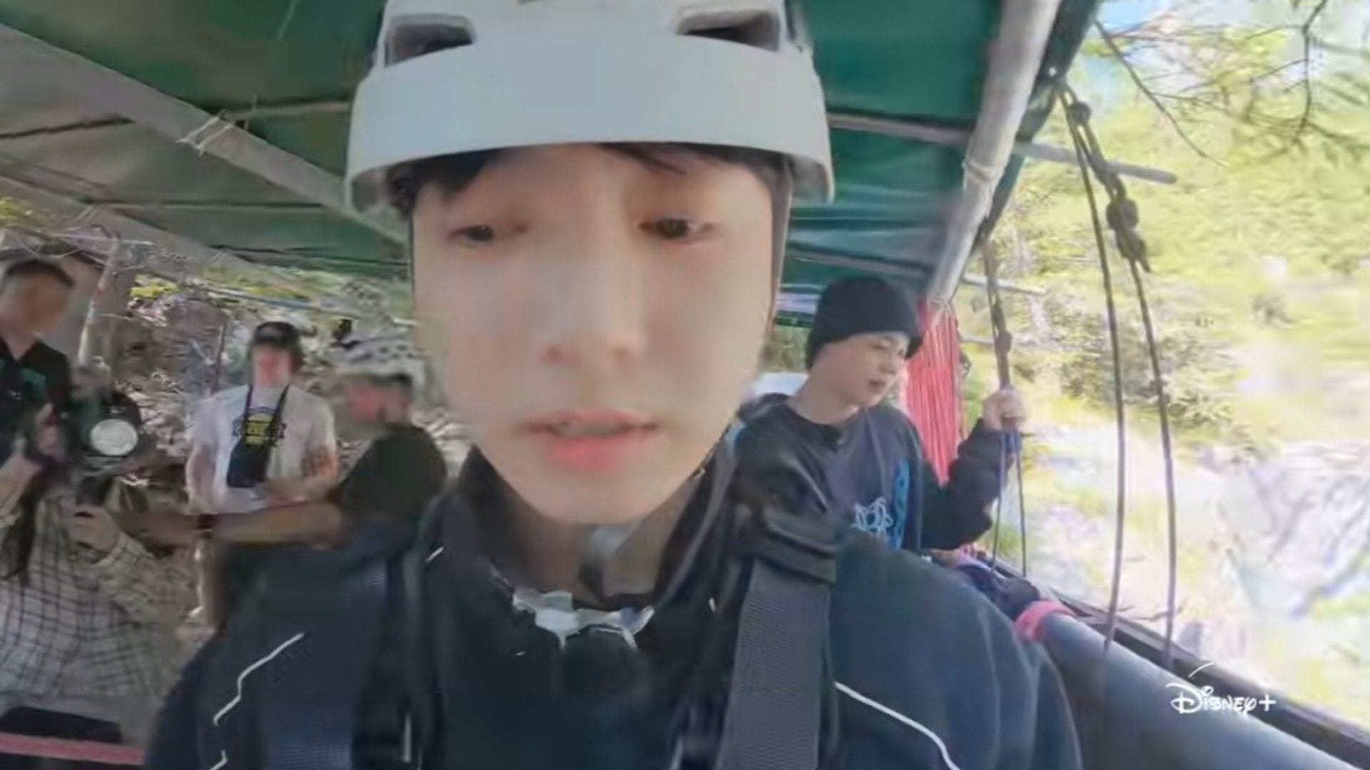 Ještě z Are You Sure?! sezóna 2 (obrázek přes Instagram /@disneyplussg)