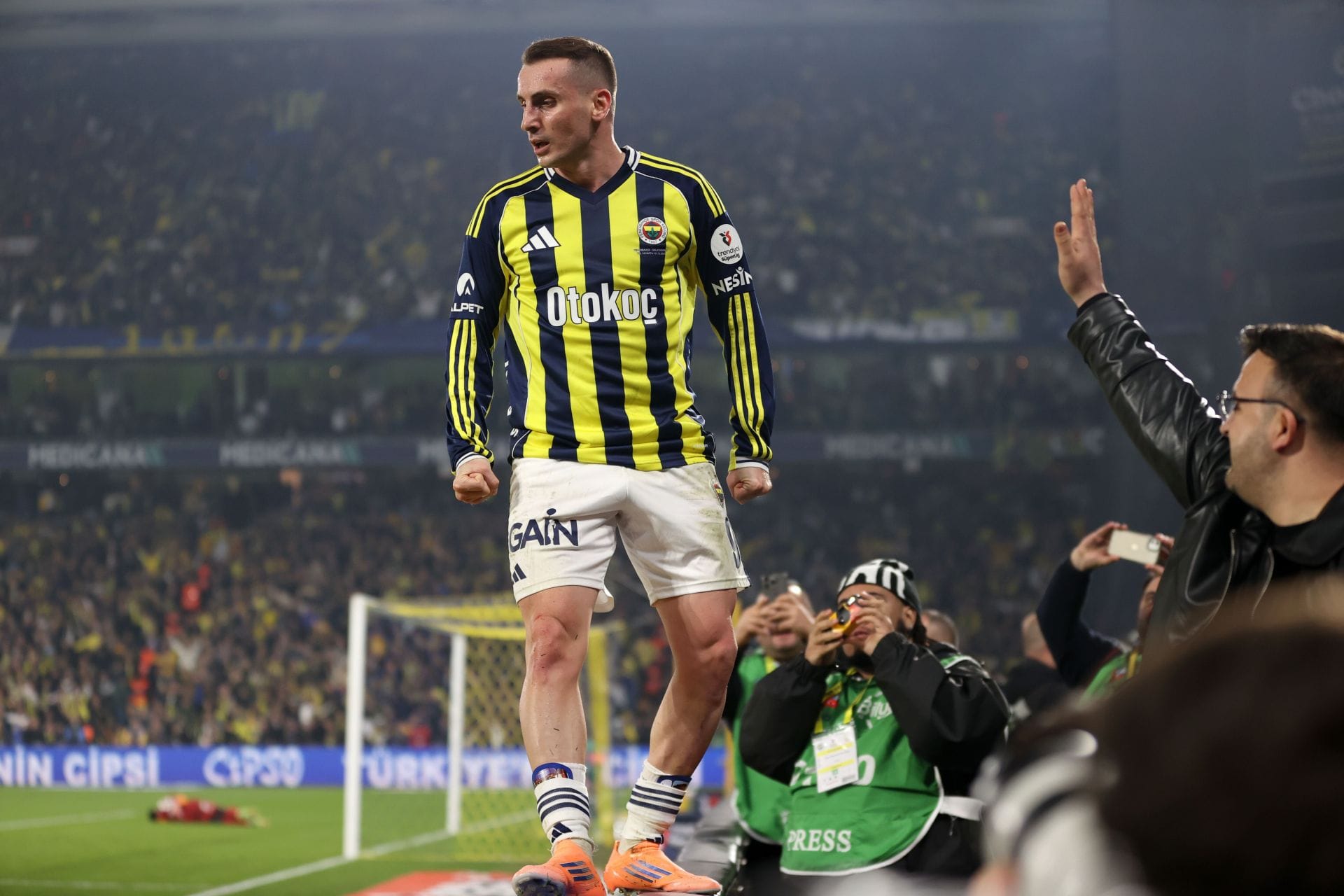 Fenerbahce v Galatasaray - Turkish Super Lig - Source: Getty