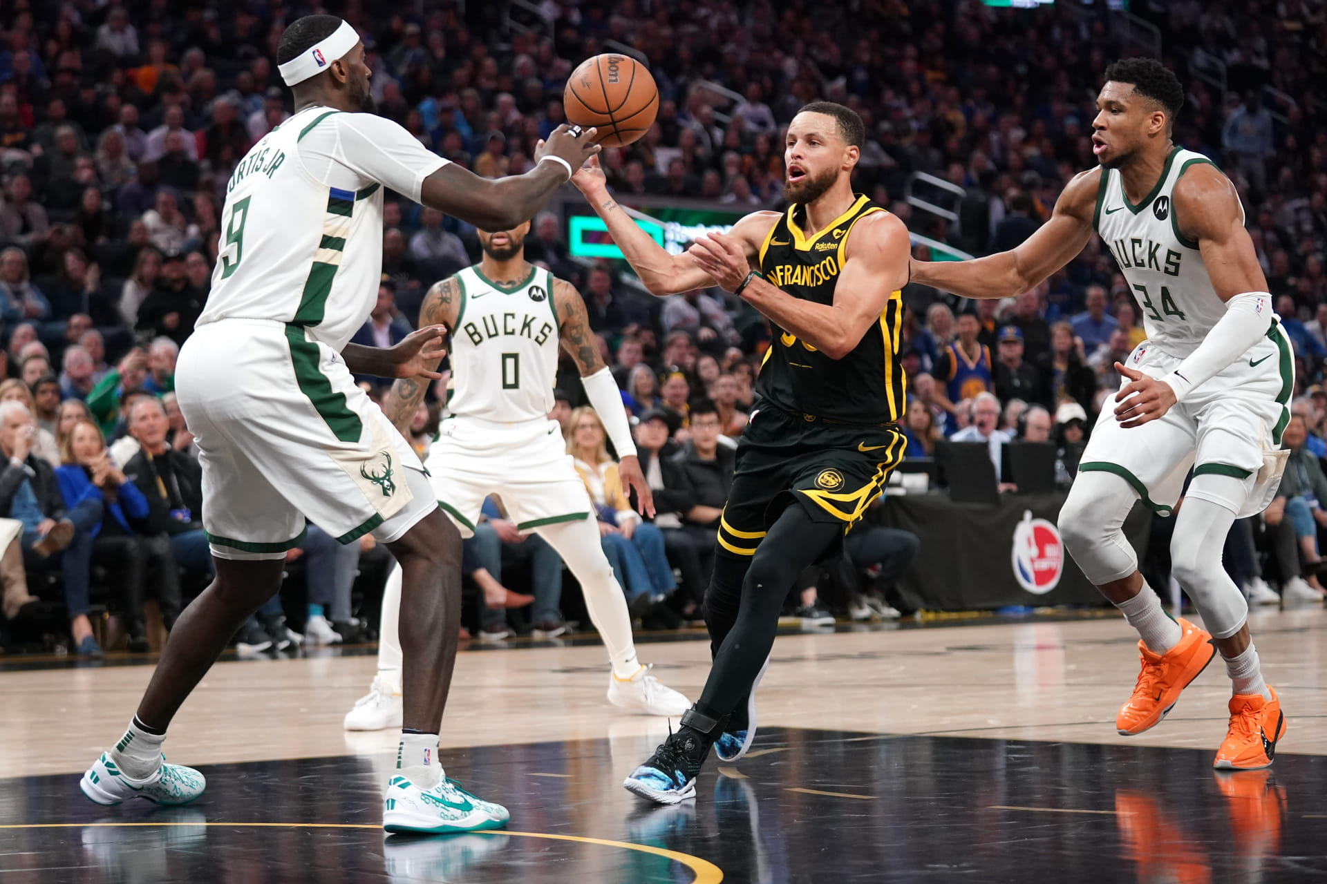 Milwaukee Bucks vs Golden State Warriors: Preview, Starting Lineups ...