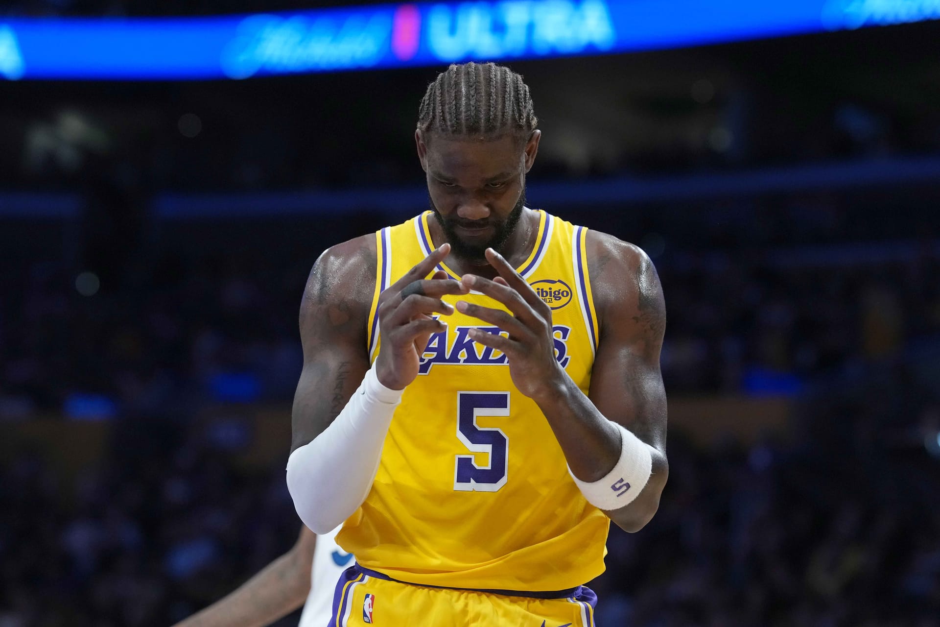 JJ Redick discusses Deandre Ayton's role