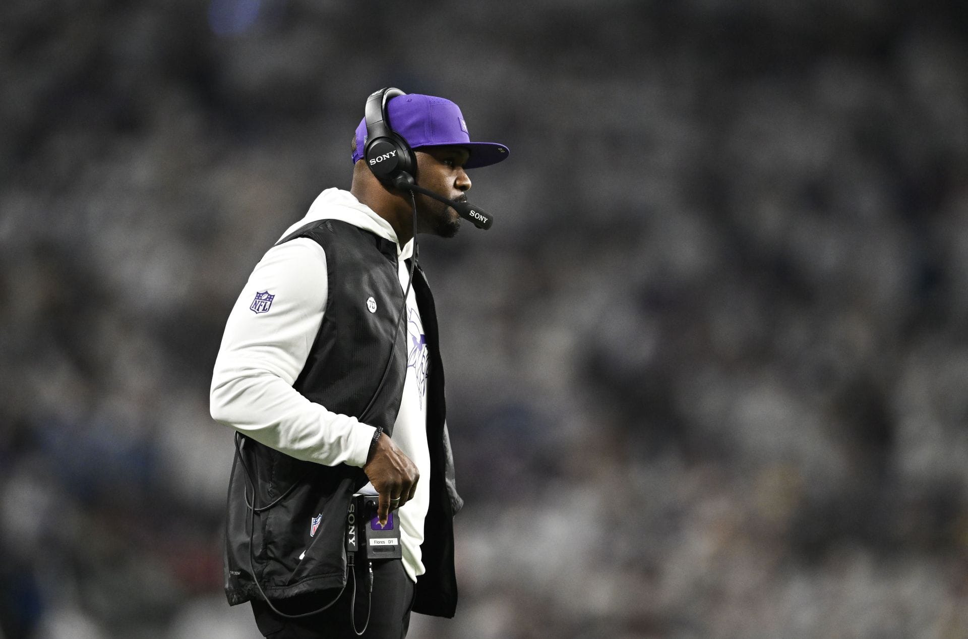 Defensive coordinator Brian Flores of the Minnesota Vikings – Source: Getty