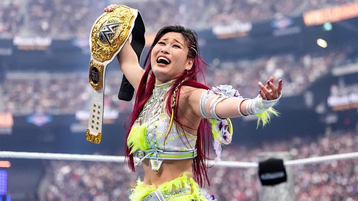 "I love you so much" - IYO SKY sends a message to female WWE star after RAW