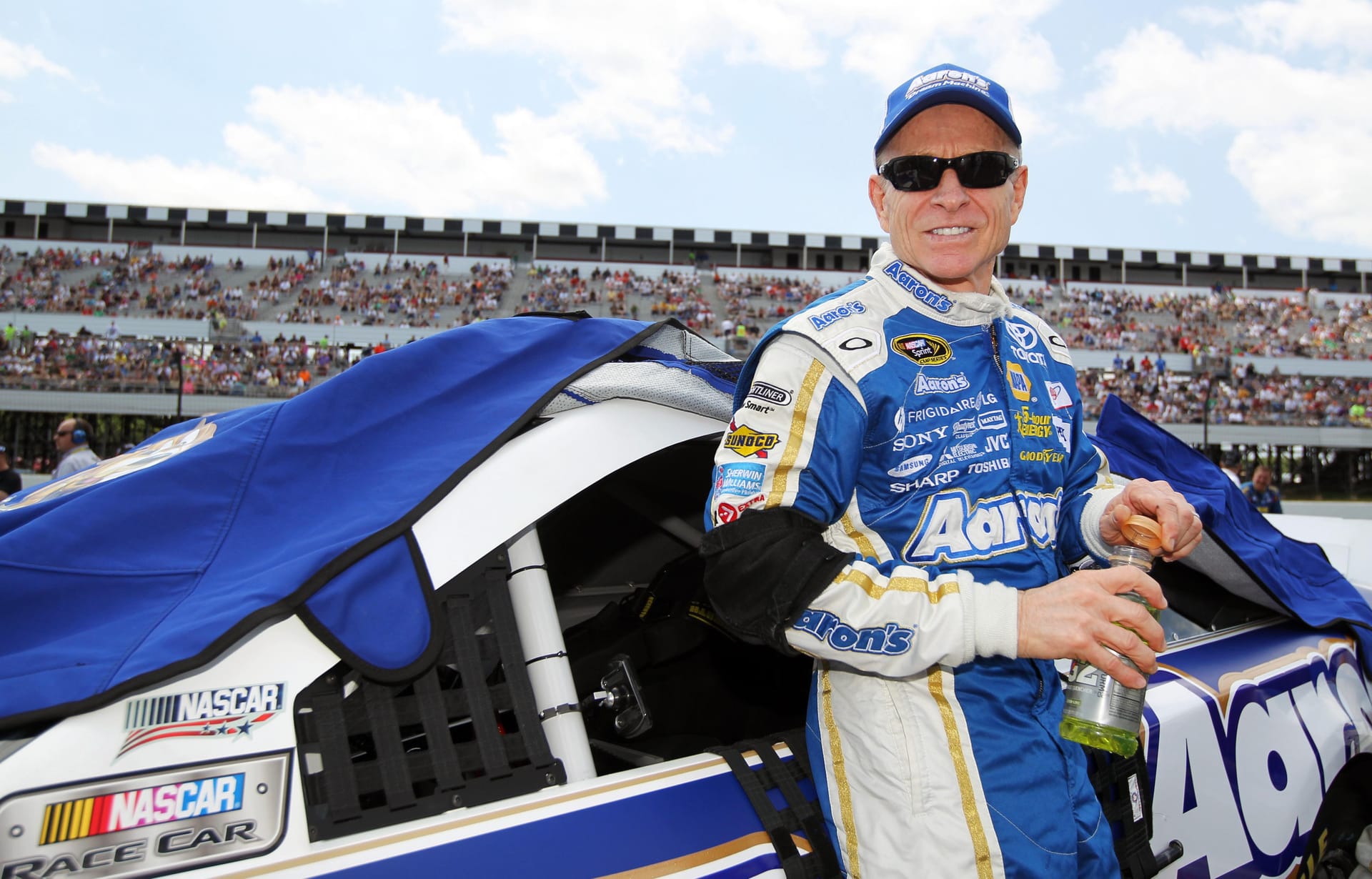 NASCAR legend Mark Martin addresses new pipeline in Cup Series, citing Connor Zilisch’s skillset: “Dude is so mature”&nbsp;