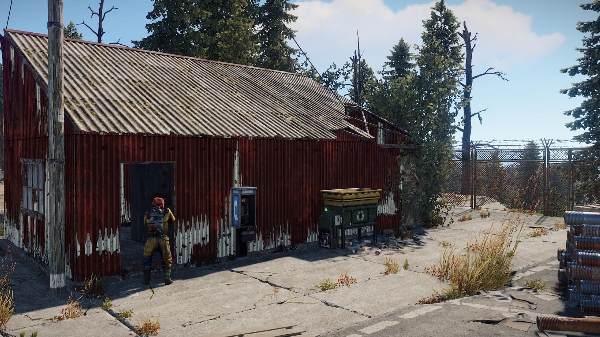 Loot crate overview for Sewer Branch (Image via Facepunch Studios and YT.com/@JfarrYT)