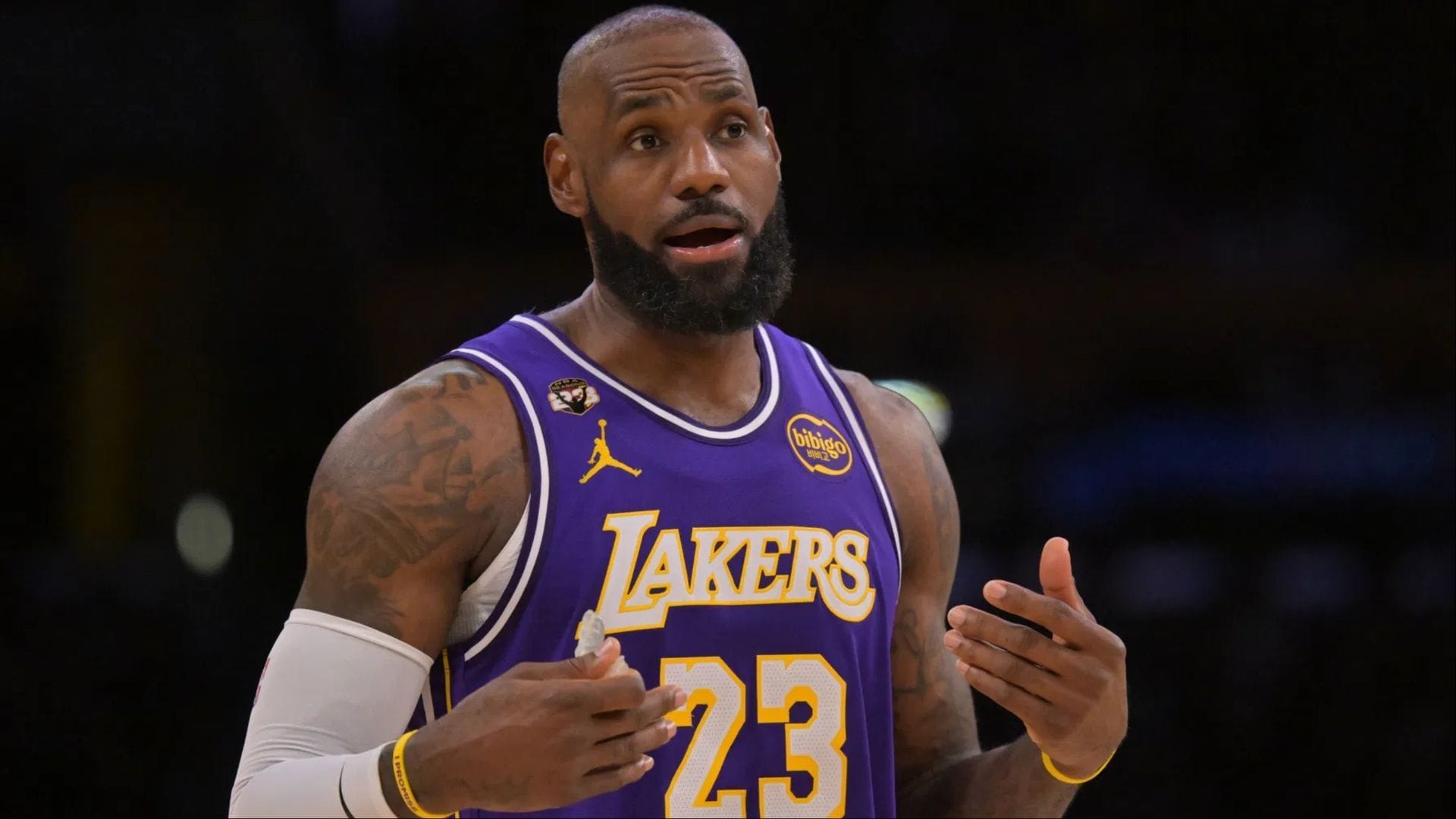 "Living long enough to be the villain": Carmelo Anthony calls out Lakers fans for disrespecting LeBron James