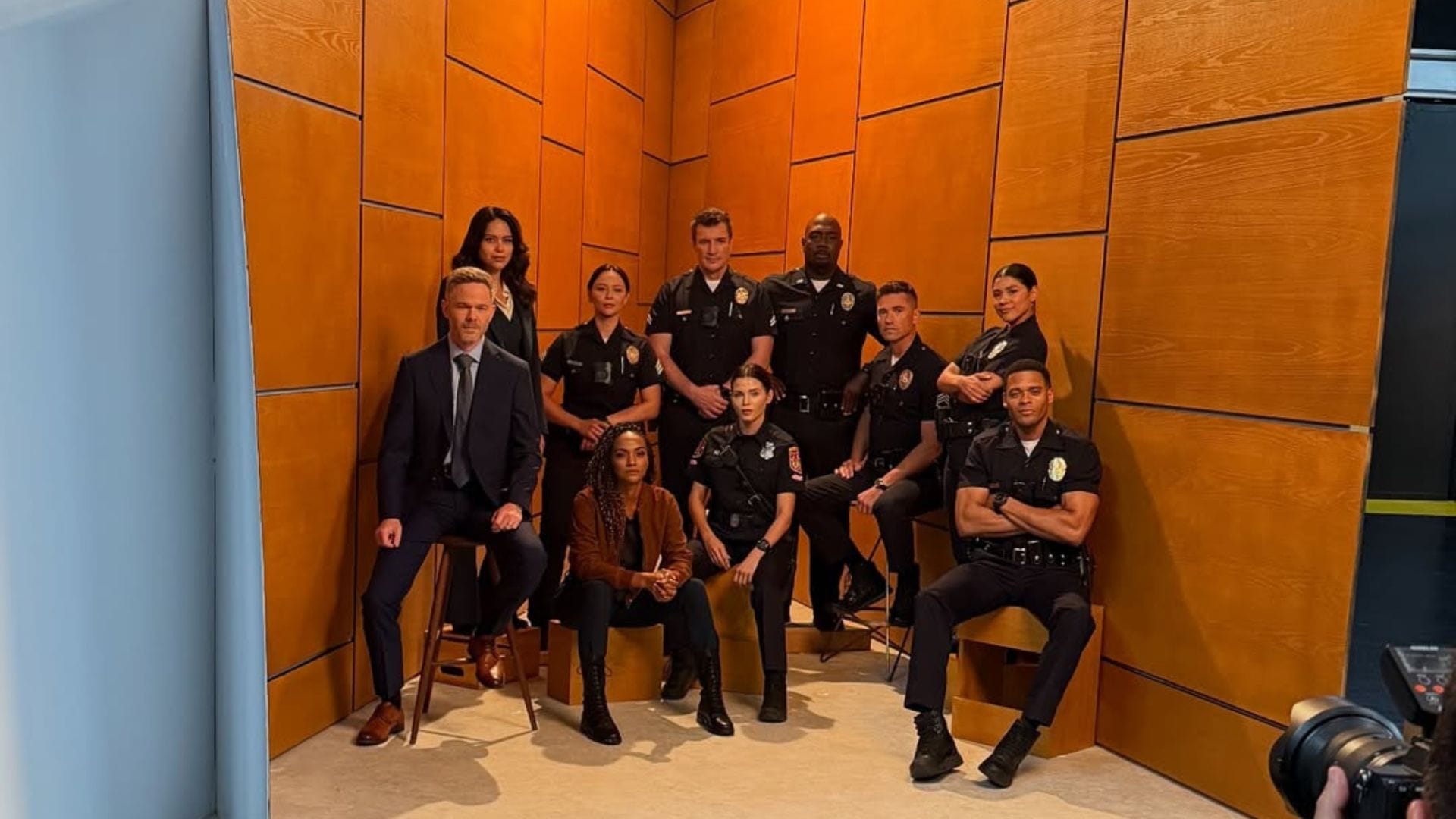 The cast of the show (Image via Instagram/@therookieabc)