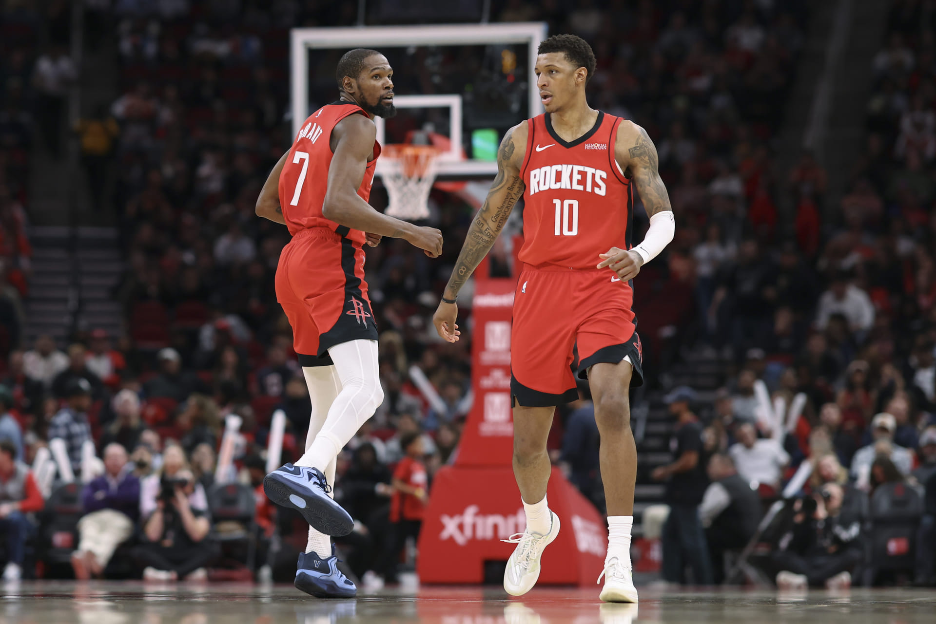 "DAMAGE CONTROL" - NBA Fans Lose It as Jabari Smith Jr Responds With Kevin Durant Pic After Alleged KD Burner Account Called him 'Re**rded'