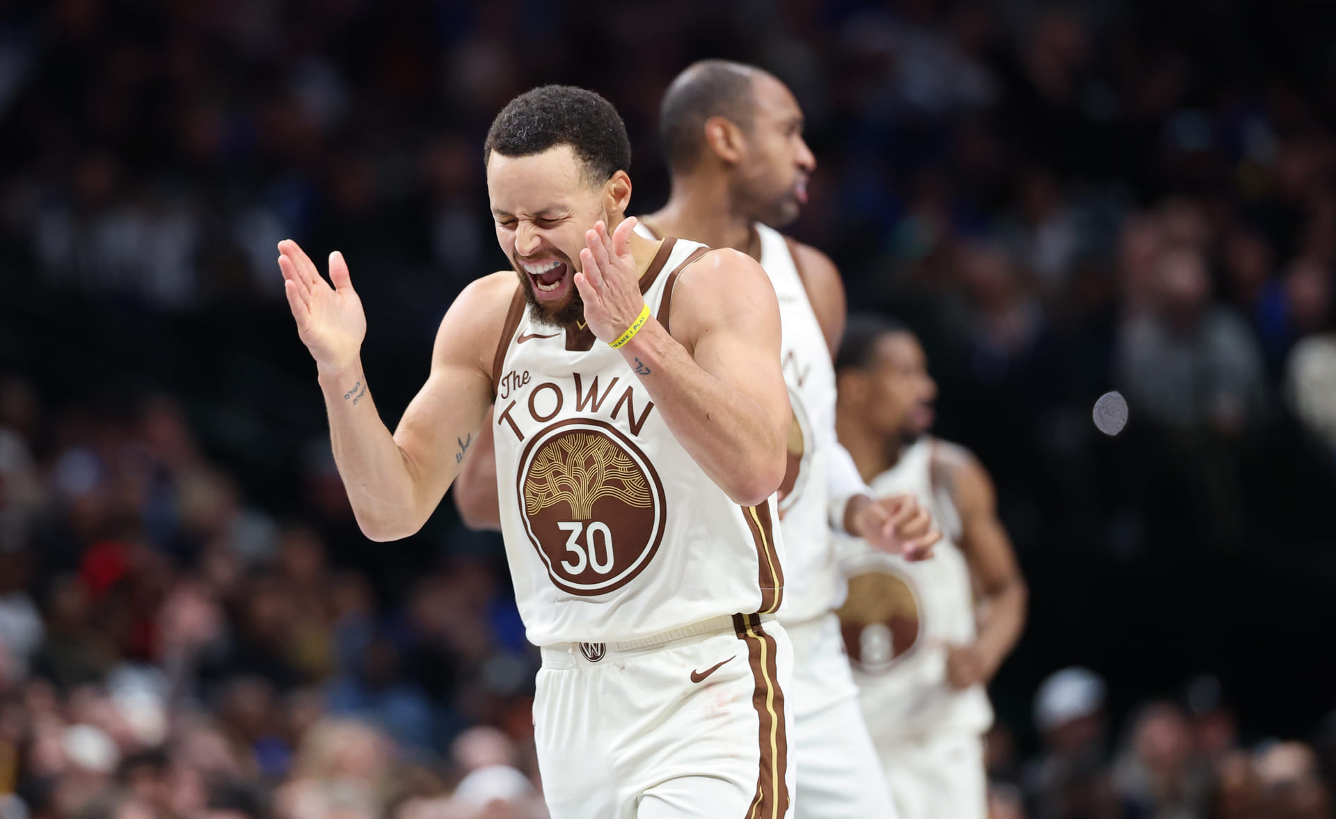 stephen curry pink basketball shoes