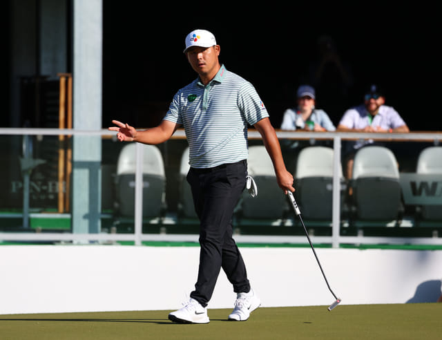 Si Woo Kim waves at fans during the WM Phoenix Open 2026 (Image Source: Imagn)