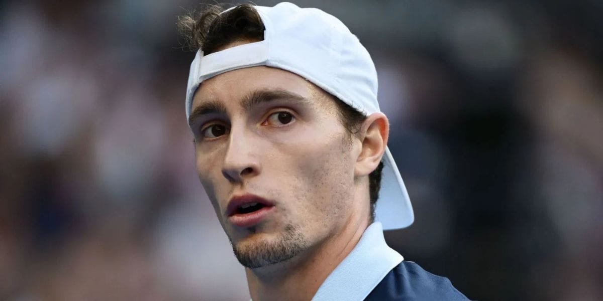 WATCH: Bizarre scenes unfold as Ugo Humbert checks his phone middle of deciding tie breaker and loses the match