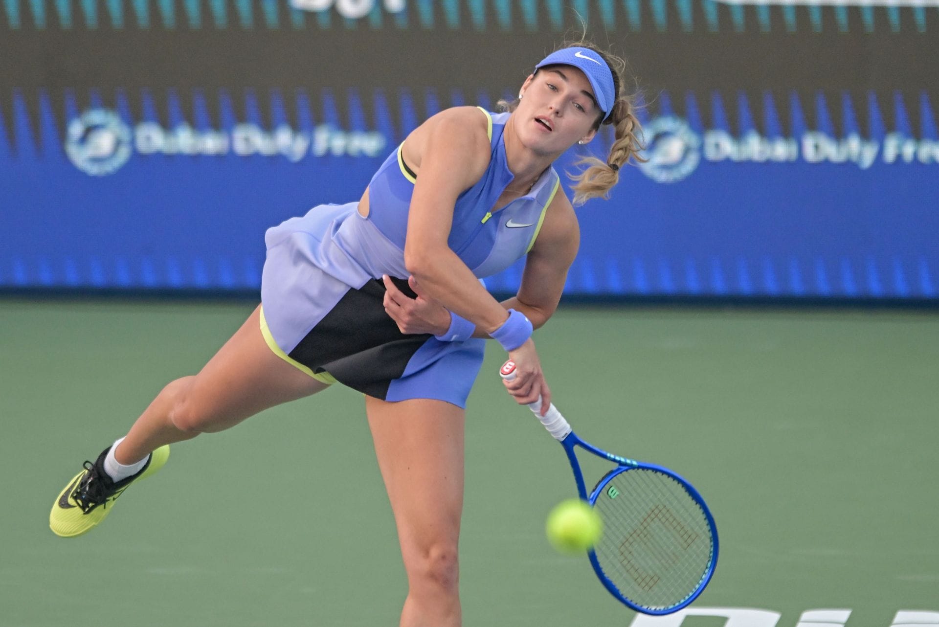 Kalinskaya in action at the 2026 Dubai Tennis Championships (Source: Getty)