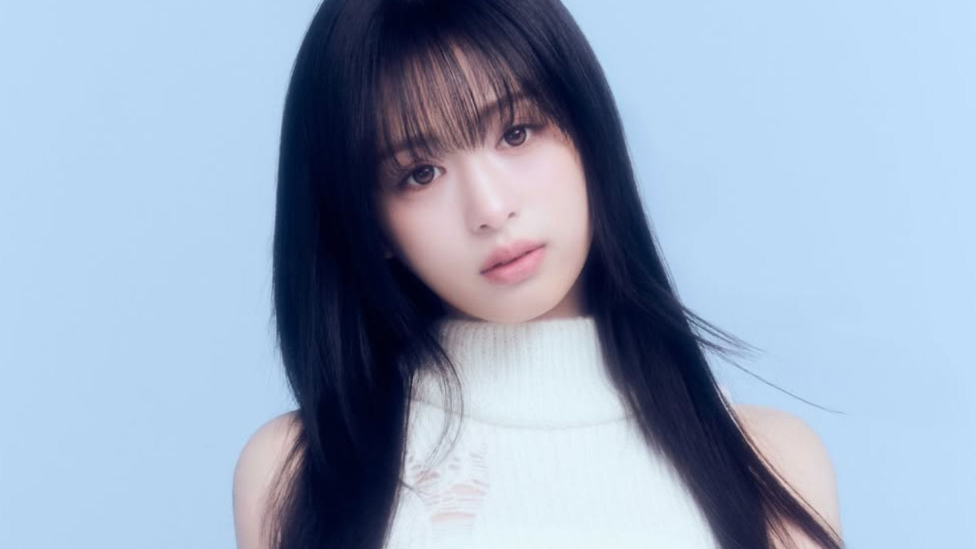 “This is so weird”- Fans defend BABYMONSTER’s Ahyeon amid push-up bra styling allegations at airport